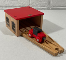 Vintage BRIO 33365 ENGINE SHED w/ SWITCHING TRACK CABOOSE Wooden Railway Train