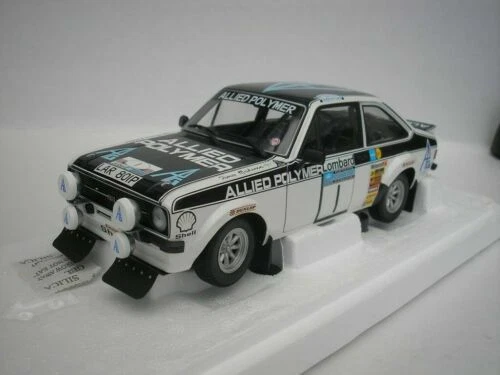 Modellini statici auto Escort Scala 1:18