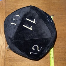 Peluche dés nouveauté Jumbo 10" D20 - noir avec blanc très bon état ultrapro