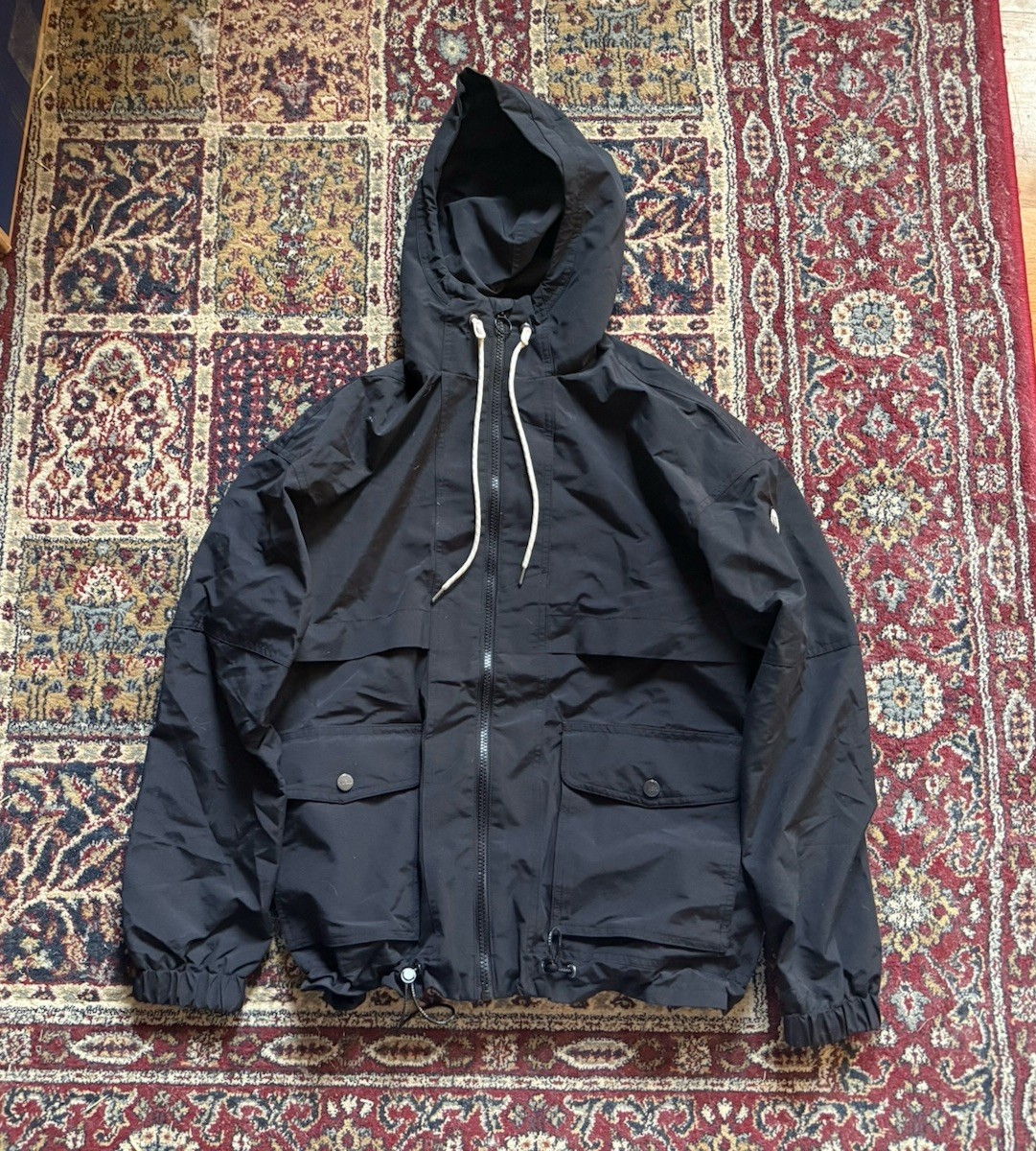 Vuori Women’s Willow Jacket Medium Black EUC