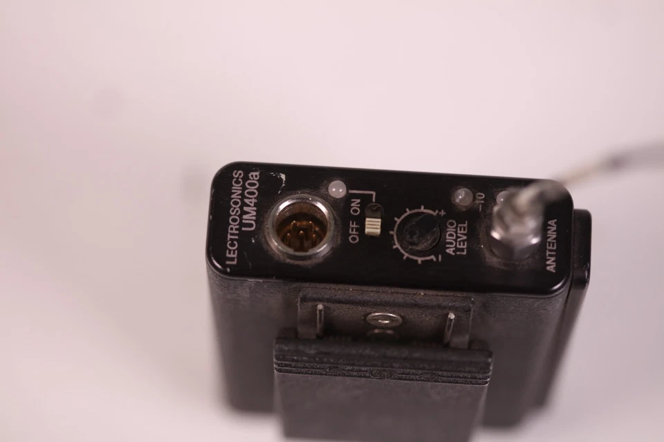 Lectrosonics UM400A Belt Pack Transmitter Block 25 - Image 3 of 4