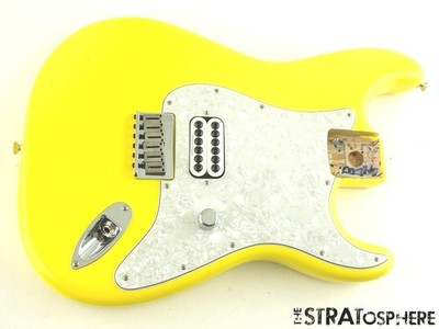 Fender Tom Delonge Stratocaster Strat LOADED BODY, Duncan Graffiti