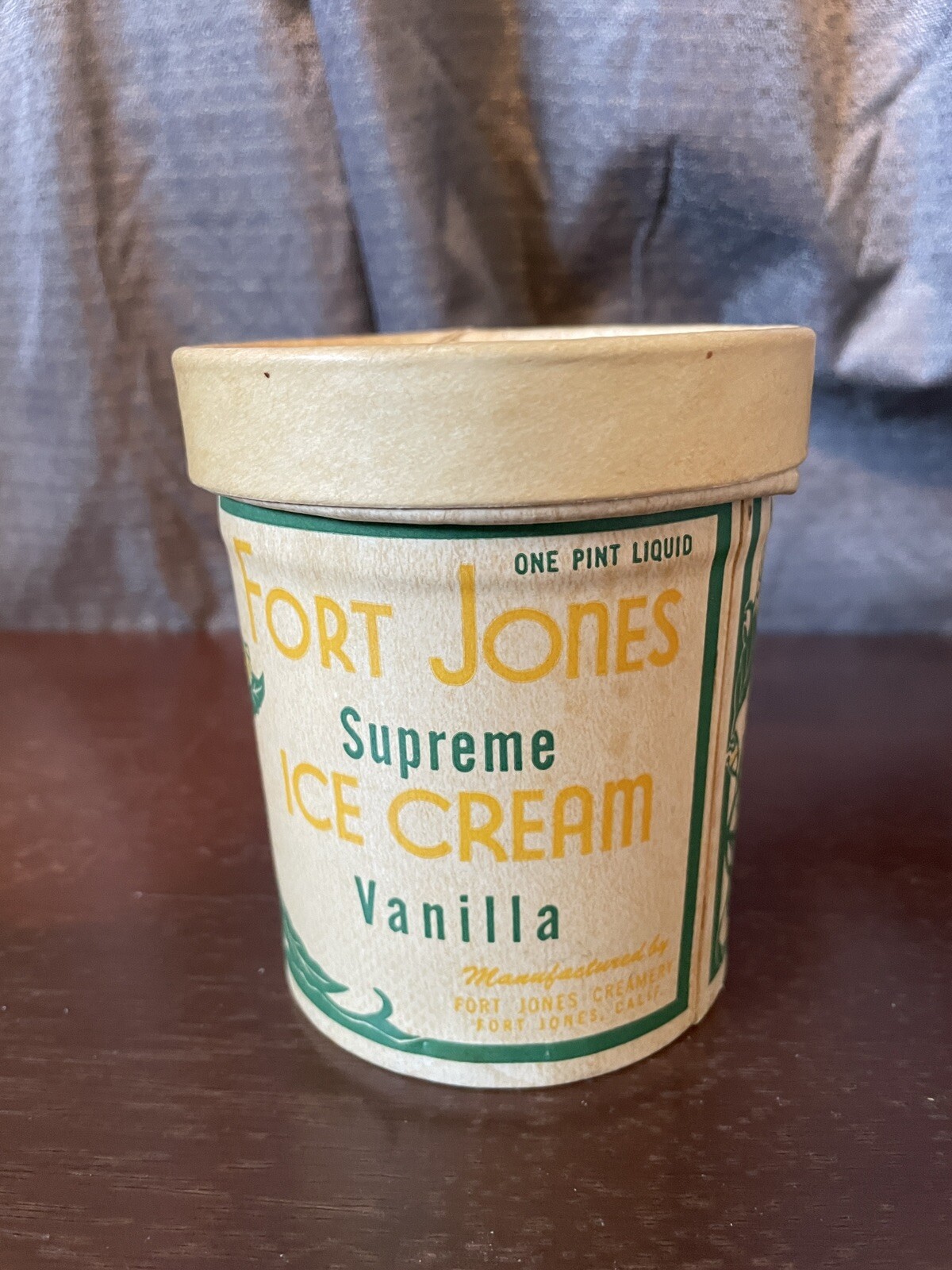 1940s Fort Jones Ca. Creamery One Pint Ice Cream Container Vtg Art