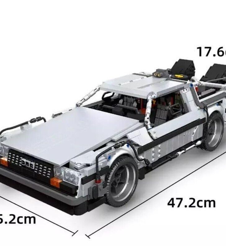 Poki - Regresso ao Futuro: Figura Doc Brown Delorean Presente