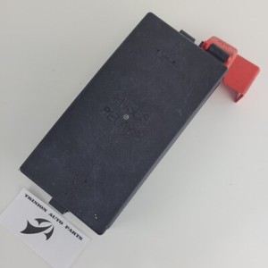 2000-2006 Buick LeSabre Under the Hood Fuse Relay Box Cover Lid Black OEM