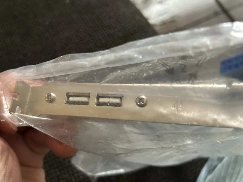 2 USB PORTS EXPANSION FOR MOTHERBOARDS WITH 9 PIN HEADER FAST FREE POSTAGE - Image 2 of 4