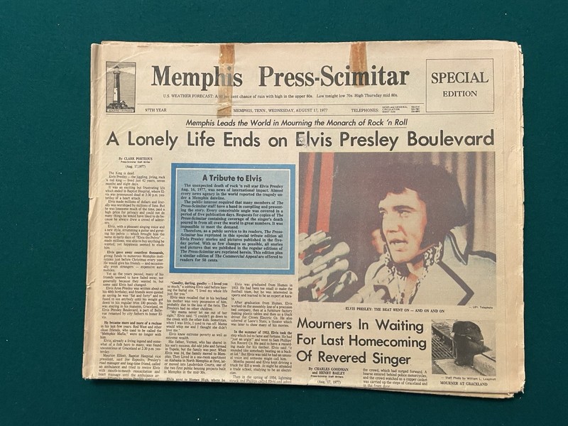  ELVIS PRESLEY Death NEWSPAPER, MEMPHIS PRESS-SCIMITAR,  August 17, 1977