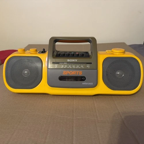 Vintage Sony SPORTS CFS-904 Mega Bass Radio Cassette-Recorder Tested & Working