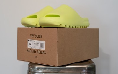 Adidas YEEZY Slide ''Green Glow'' - US 12M