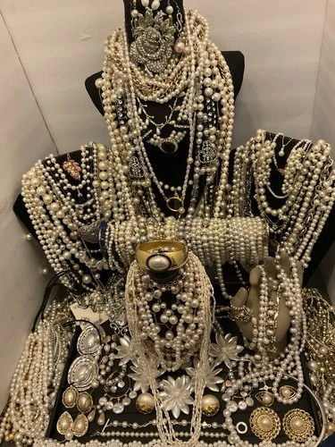 Huge-estate-jewelry-Lot-Junk-Redesign-Craft-Faux Pearl- Costume-10+lbs