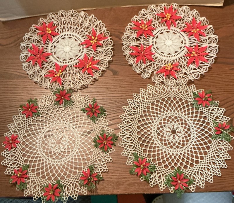 Vintage Plastic Christmas Doilies Lot Of 4 MCM Poinsettia