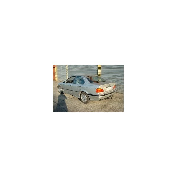 Attelage BMW Série 3 1991-1996 Westfalia pour vos vacances en caravane