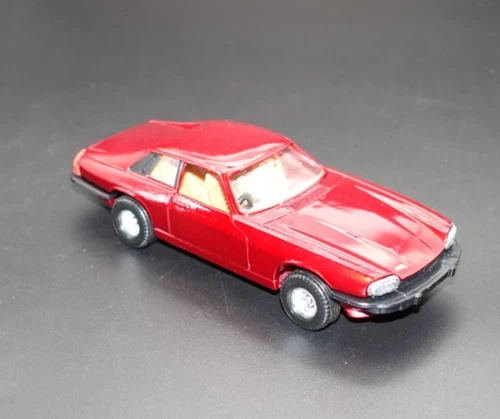 VINTAGE CORGI TOYS JAGUAR XJS RED 319 DIECAST MODEL CAR