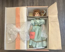 Paradise Galleries Treasury Collection Shannon The Shamrock Fairy Doll Mint Cond