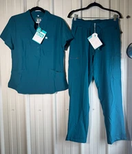 309T5 scrubs Size M/Green NEW & Free Shipping