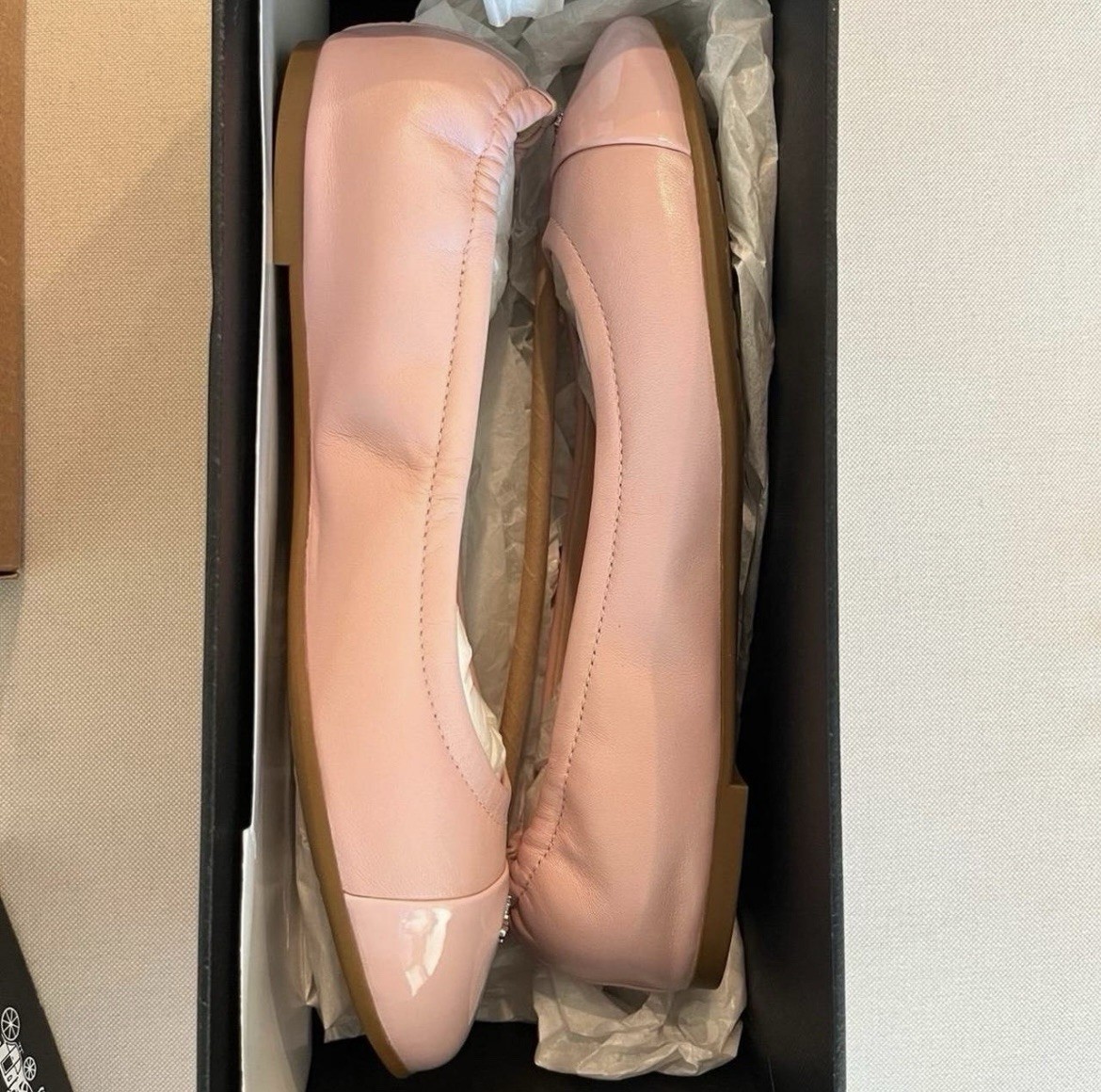 NEW Coach ballet flats in pink patent leather Size 6.5