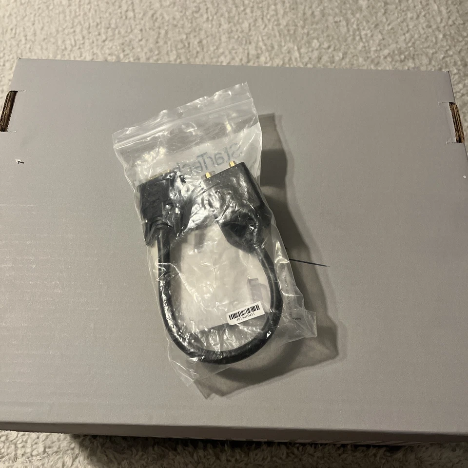 StarTech.com 1-foot DVI Cable 1 DVI-D Male : 2 DVI-D Female - Image 2 of 2