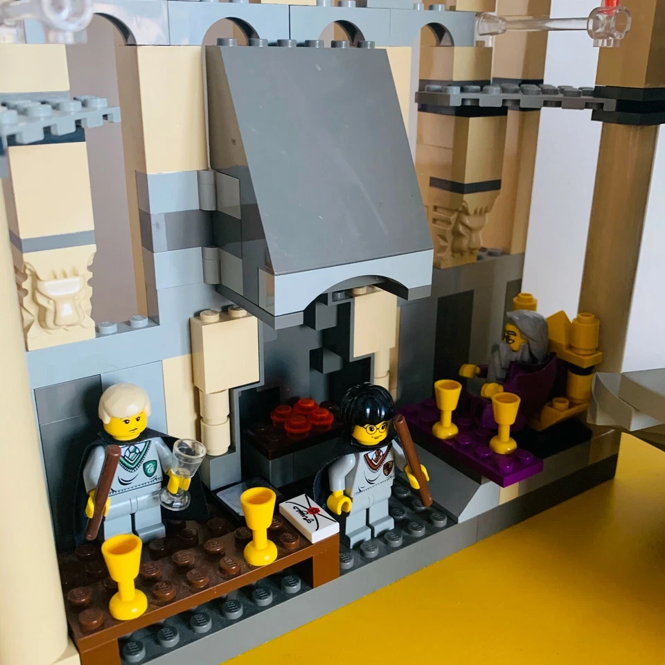 LEGO Harry Potter 4709 Hogwarts Castle, foto 4 di 5