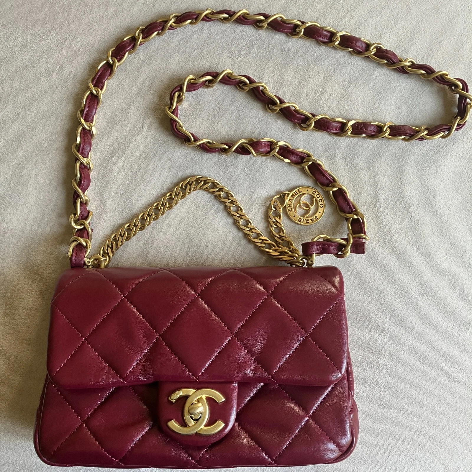 RARO! NUOVA borsa Paris CHANEL in pelle con patta piccola bordeaux AS4012 B10669 NN276 rossa