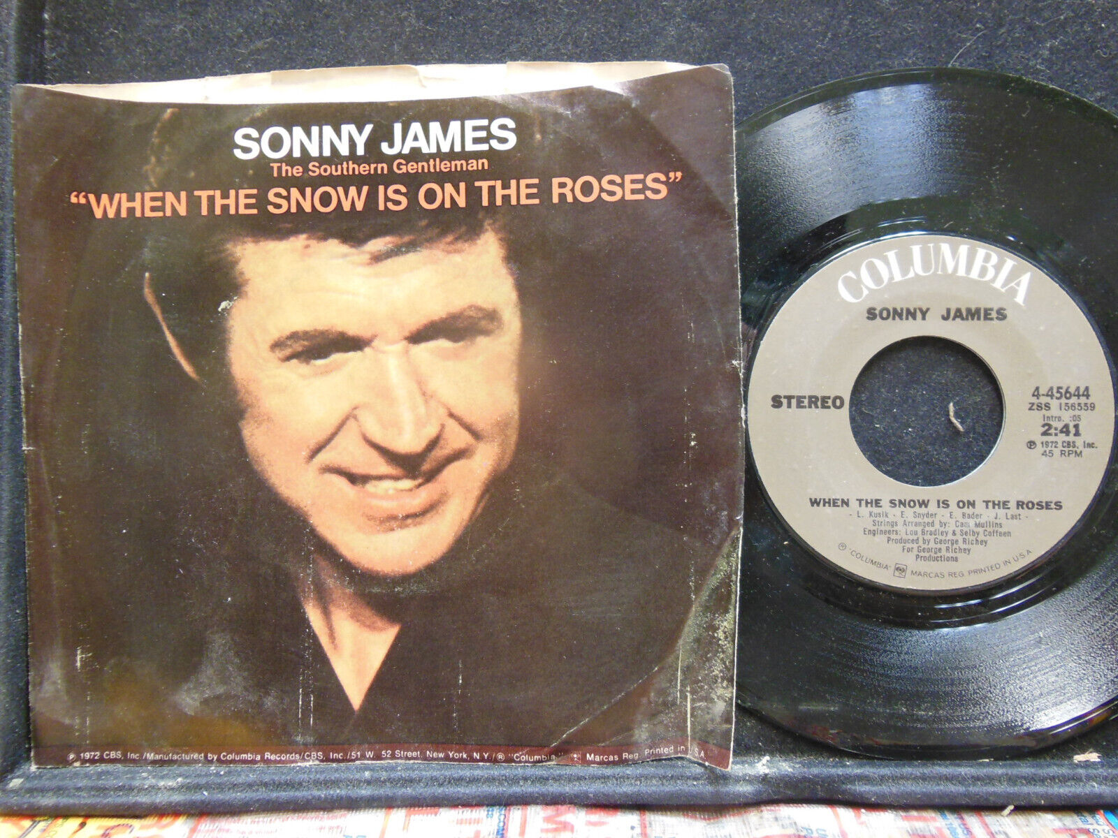 Sonny James – When The Snow Is On The Roses / Rainbow, 45 RPM VG w PS (19D)