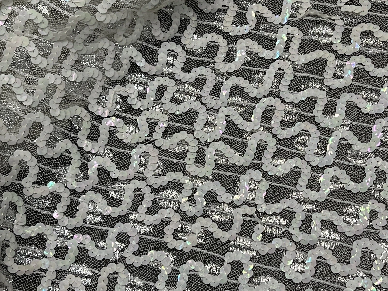 OFF WHITE Paillettes da ricamo bianche spose tessuto in pizzo larghezza 50"" vendute da The Yard