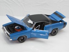 1969 DODGE CHARGER R/T BLUE NEW IN BOX 1:18.