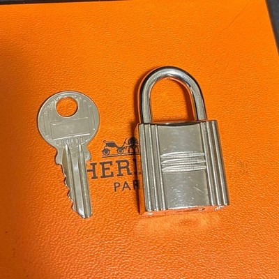 HERMES Set of Padlock & Key Cadena Silver Charm Number random Authentic Used