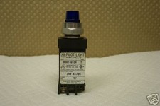 ALLEN BRADLEY MODEL 800T-QS24B BLUE PILOT LIGHT 24V EXCELLENT USED CONDITION 