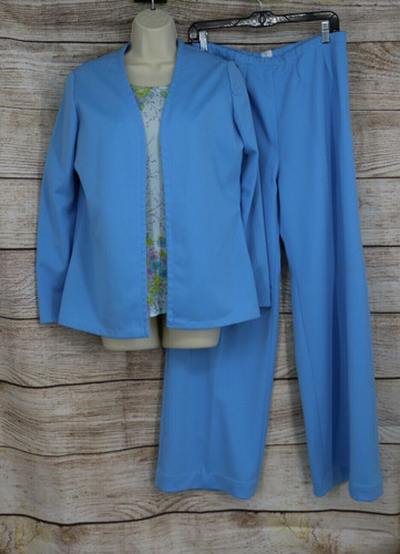 Vintage 70s 80s Women's 2 Piece Polyester Pant Suit Set Light Blue Size Large
