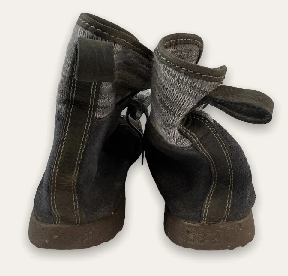 Chaco Women's Barbary Leather & Wool Foldover Boot SZ 9- Suede Gray Brown Bootie - Image 4 of 4