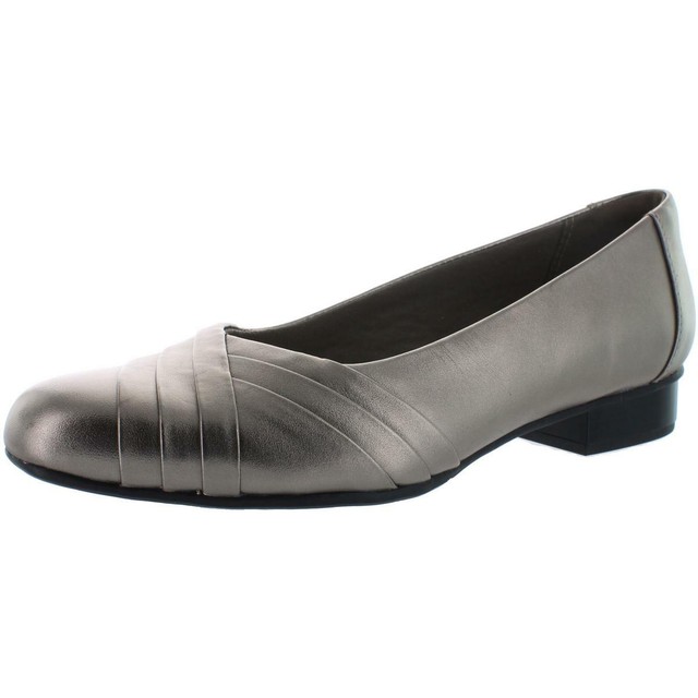 clarks silver pumps
