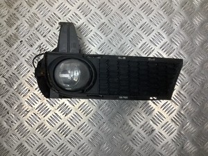 BMW E82 E88 - M Sport Stoßstange vorne Nebelscheinwerfer Beifahrer links Grillnetz 8054485