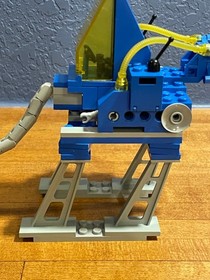 Lego - Classic Space  - 6882 - Walking Astro Grappler-100% Complete-Instructions