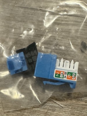 Cable Matters 25-Pack  90-Degree Cat 6 Keystone Jack Blue