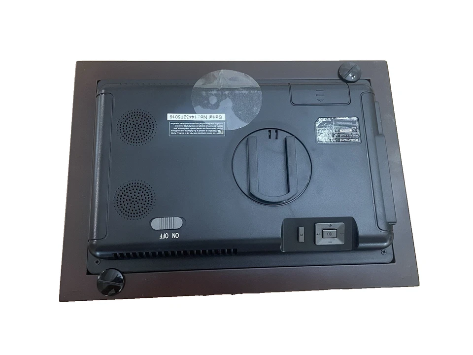 SmartParts  7″ Digital Picture Frame – Wood Finish – New Open Box - Image 4 of 4