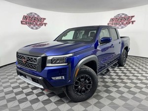 2022 Nissan Frontier PRO-4X Pickup 4D 5 ft