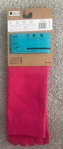 ToeSox Full Toe Scrunch Knie Grip Socken für Yoga Pilates Barre Fuschia Bio M - Bild 5 von 9