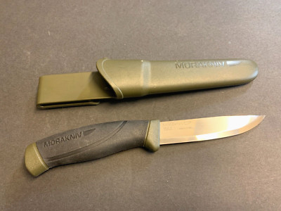 Morakniv Hunting Knife Carbon Steel 9  Blade Polymer Sheath Unused Olive Green