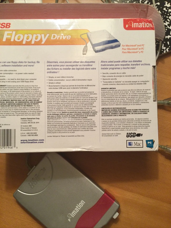 IMATION USB FLOPPY DRIVE for MAC OR PC. TESTED AND IT WORKS. - Image 2 of 4