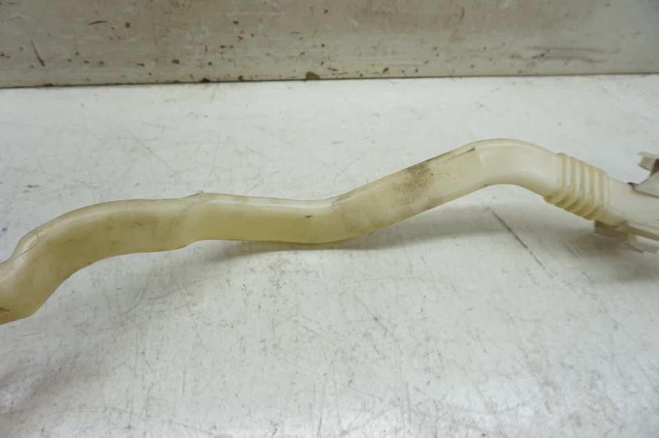 2013-2018 BMW M6 F12 OEM lavadora de para-brisa reservatório de fluido pescoço de enchimento 203270 - Imagem 4 de 4