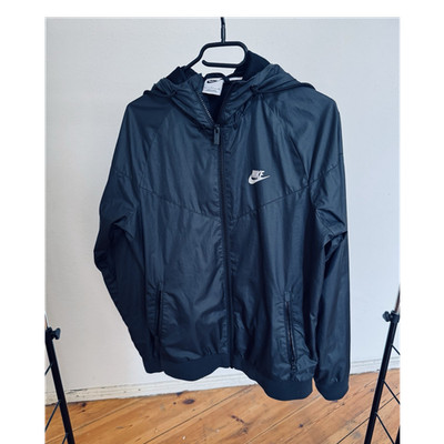 NIKE Herren Windbreaker Jacke Kapuze Reißverschluss Polyester Größe 90 schwarz