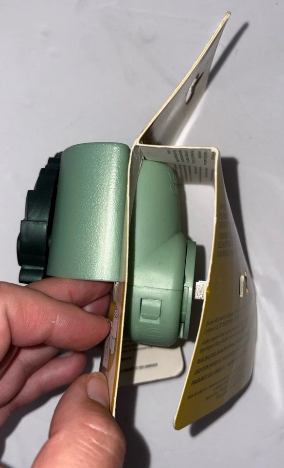 YANKEE CANDLE AUTUMN Green Pine Cone Scent Plug in Electric Fragrence DIFFUSER - Image 3 of 3