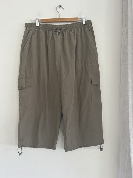 Vicsin Pants Capri Size XXL Brown Elastic Waist Crop
