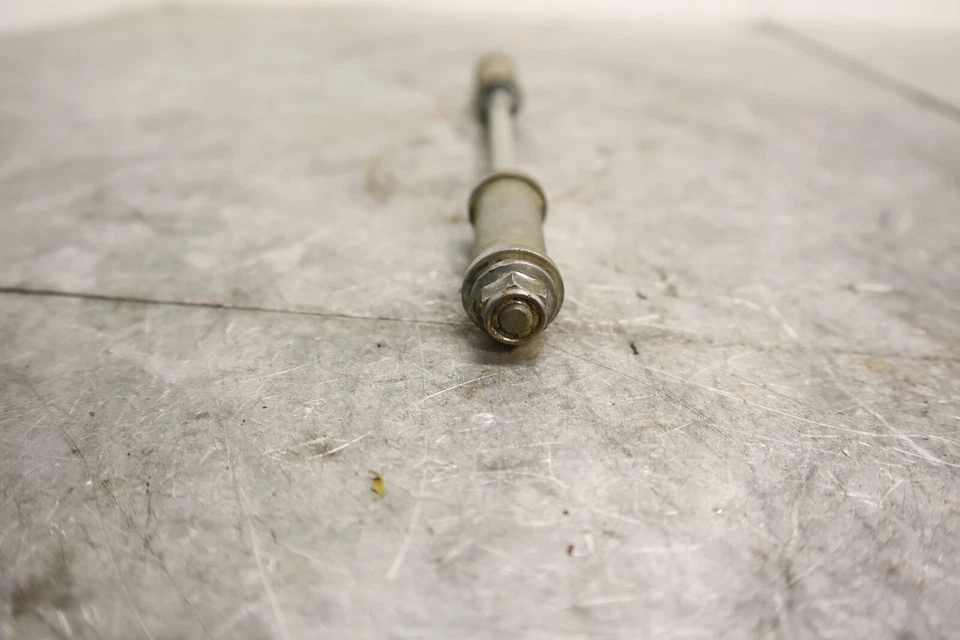 Suzuki DS80 2000 OEM llanta delantera eje pivote perno 54711-04711 Foto 4 de 4