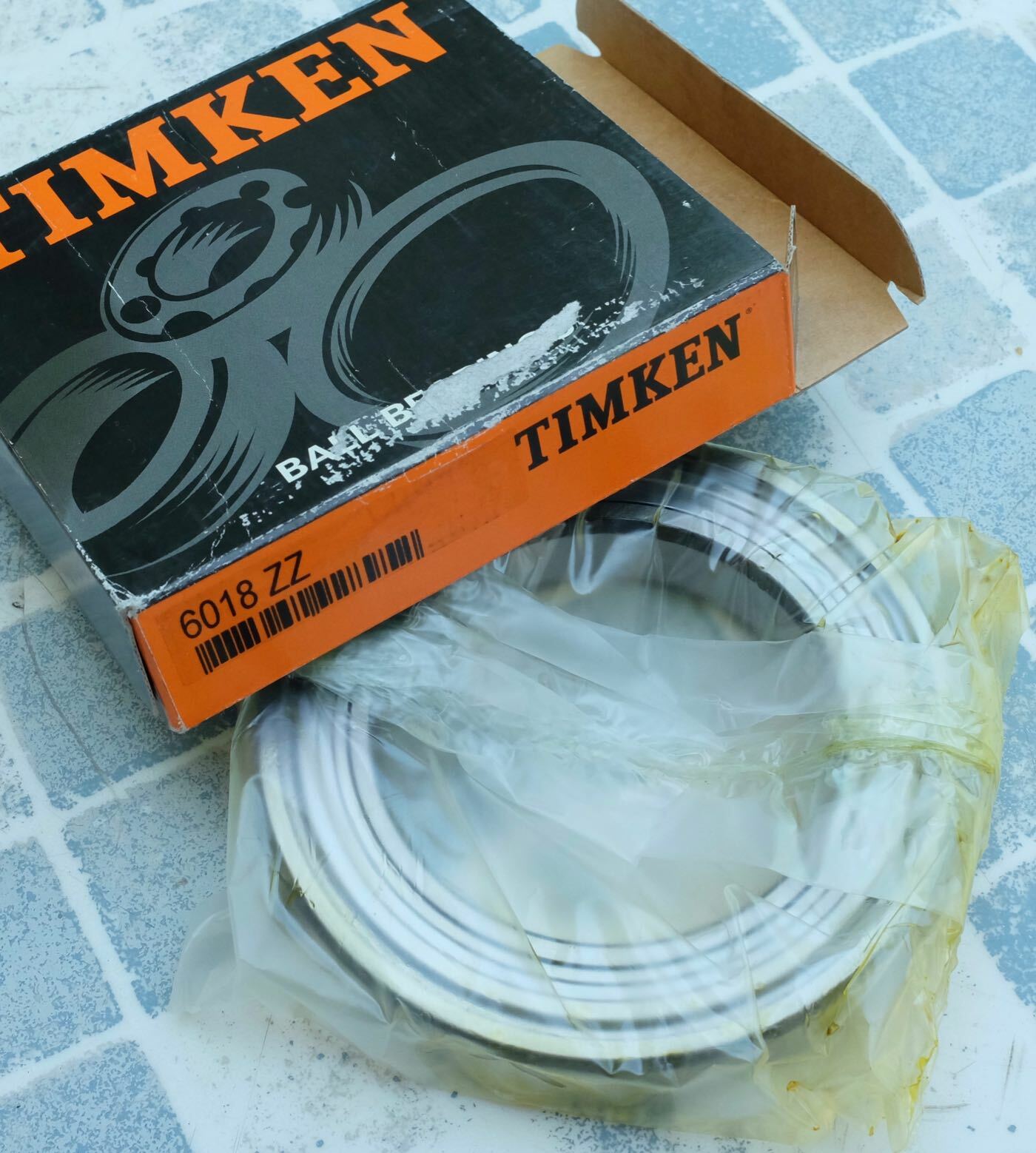 Roulement à billes rigide Timken 6018-ZZ Z17 pour arbre moteur 90x140x24