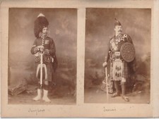 TIRAGE PHOTO	2 ALBUMINE SUR  CARTON  1880 SOLDAT ANGLAIS ET ECOSSAIS PHOTO 10X15