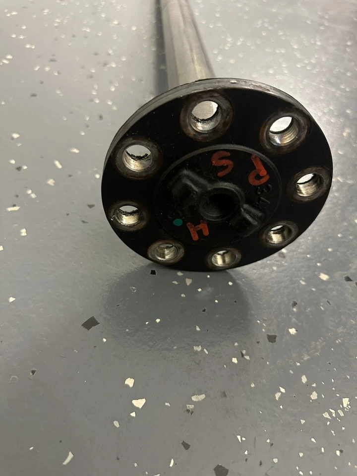 2020 21 22 23 24 Gmc Sierra Silverado 2500 3500  HD Rear Axle Shaft 84757405 OEM - Image 4 of 4