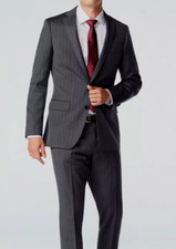 JOS A BANK SIGNATURE COLLECTION Gray Striped Full Suit 42R Wool