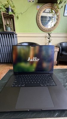 [ WANTING TO SELL ASAP ] MacBook Pro M4 Max 16'' / 2TB / 64 GB / Space Black
