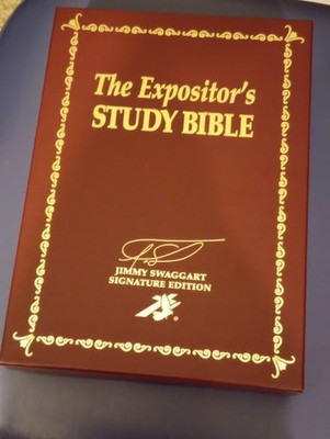 The Expositor's Study Bible Signature Edition by Jimmy Swaggart